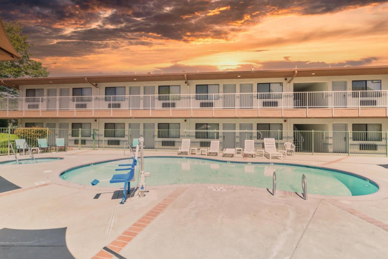 Hotel The At Yosemite Oakhurst